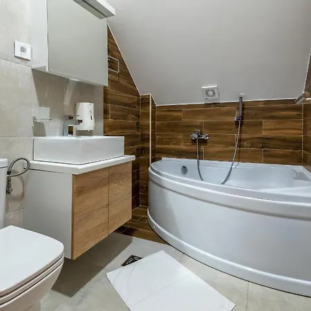 Velika Recepcija 10 *